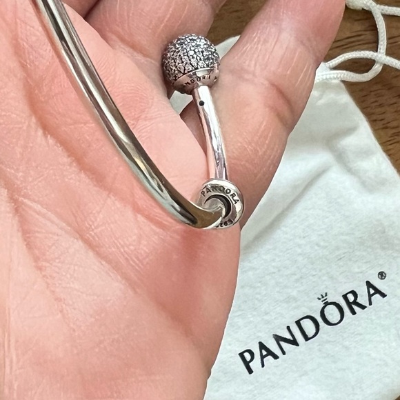 NWOT Pandora Charm Carrier Moments Silver
Pave Bangle Bracelet w 2 Stoppers Sz 3 - Picture 8 of 11